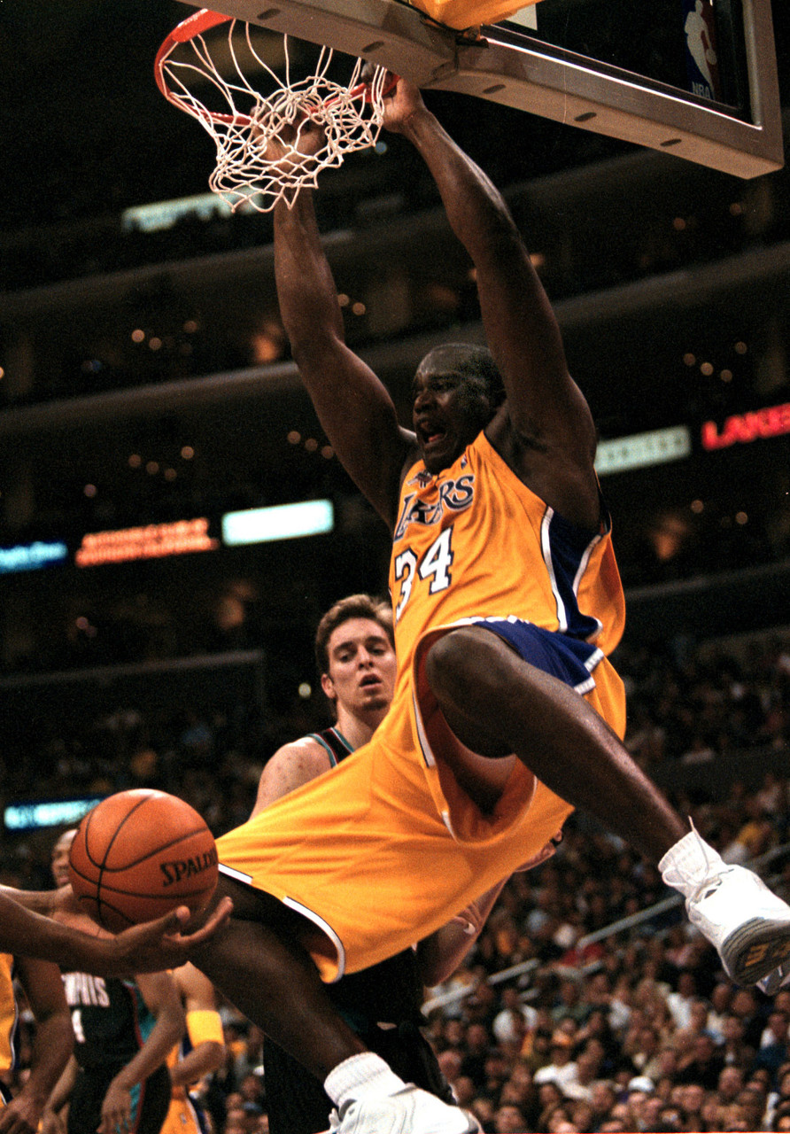 五星体育频道-杨毅:奥尼尔的篮下技术不是霍华德能比的 脚步&传球都要更强